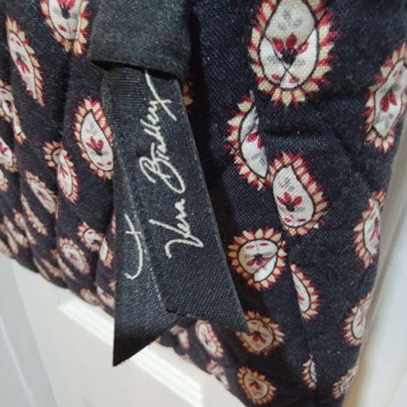 Vera Bradley Crossbody Bag with Front Zippered pocket. EUC - Picture 3 of 16